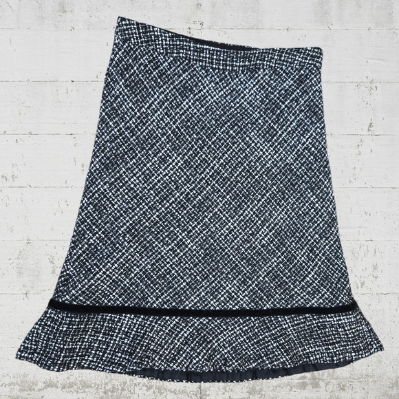 Y2K GAP Black Tweed Midi Flare Wool Blend High Waisted Trumpet Skirt Size 0 - Picture 1 of 7